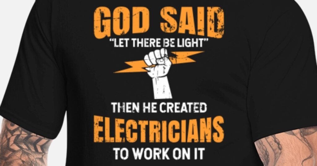 What Type of Clothing Should Electricians Wear?